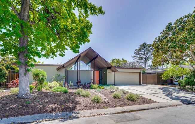 Absolutely Beautiful 5BR 3BA Eichler in the Heart of Los Altos