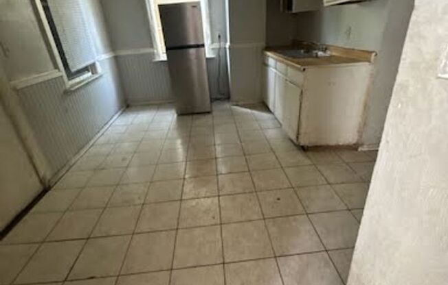 2421 S. 5th Pl