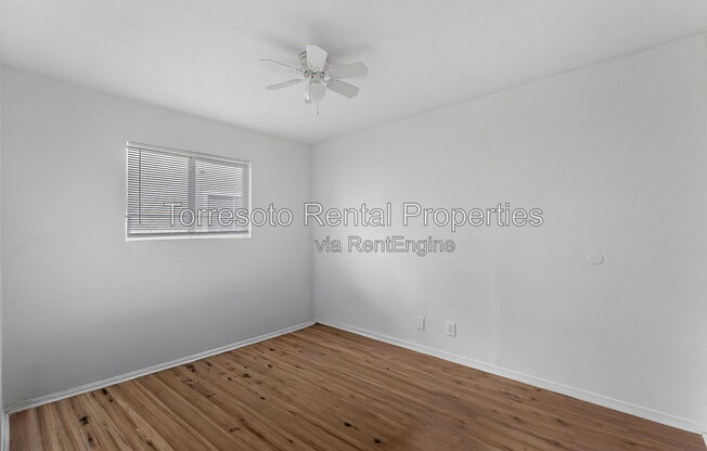 2 beds, 1 bath, 650 sqft, $1,000, Unit 10