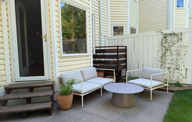 2 beds, 2 baths, $2,499
