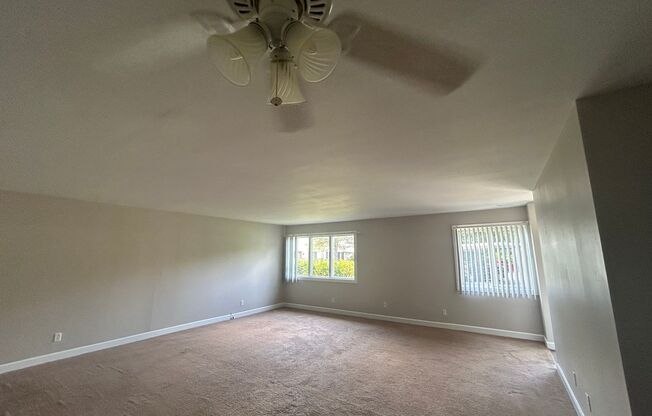 3 beds, 2.5 baths, 1,636 sqft, $1,379, Unit 729