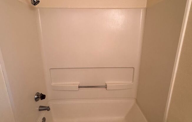 1 bed, 1 bath, 725 sqft, $1,095, Unit 3679F