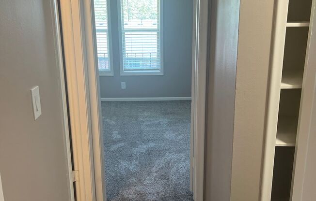 2 beds, 1 bath, 948 sqft, $1,179, Unit 059