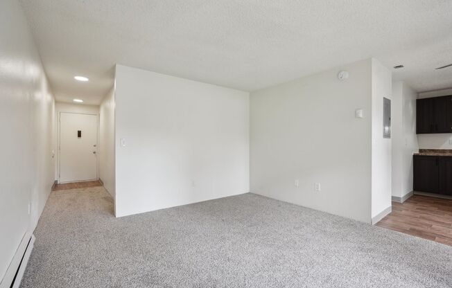 Studio, 1 bath, 425 sqft, $900, Unit S-06