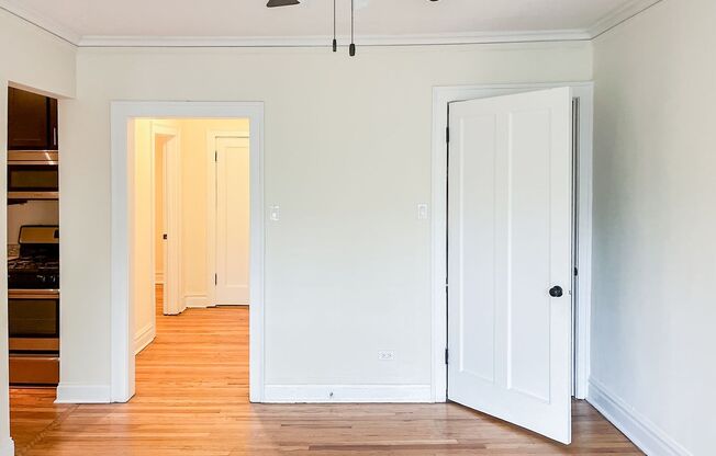 2 beds, 1 bath, 655 sqft, $2,235, Unit 4725-1