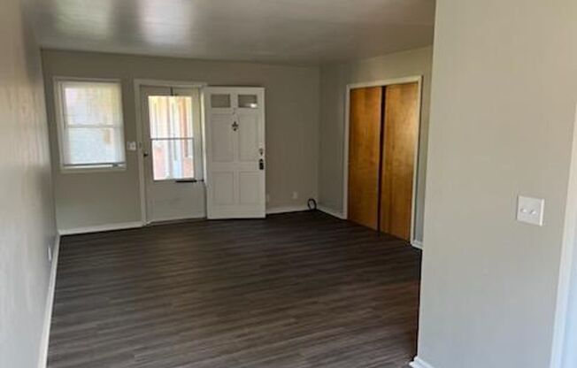 2 beds, 1 bath, 580 sqft, $750, Unit 07