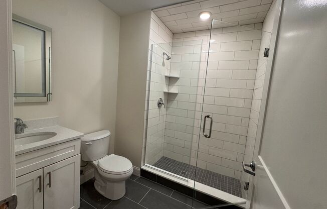 1 bed, 1 bath, 400 sqft, $2,050, Unit 407