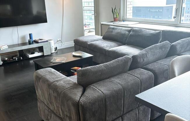 303 E 57 ST