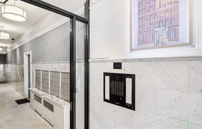 Studio, 1 bath, $3,600, Unit 4G