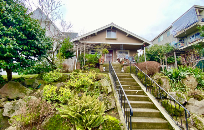 3925 WHITMAN