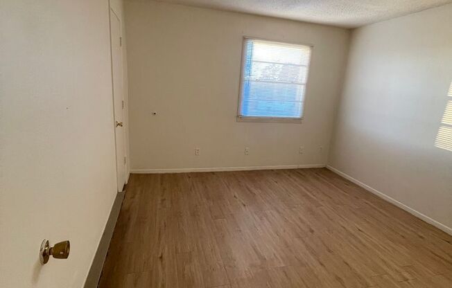 1 bed, 1 bath, 615 sqft, $650, Unit 28