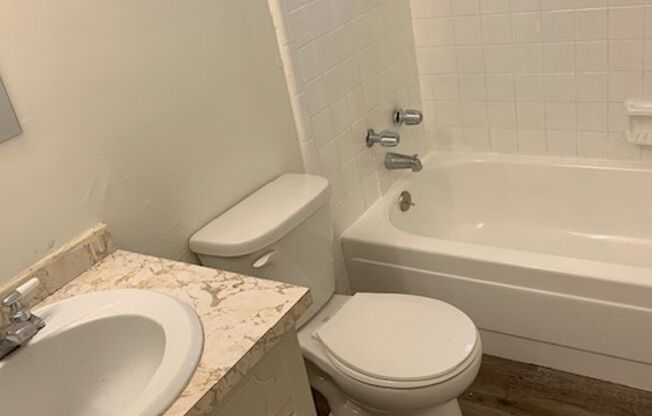 3 beds, 1 bath, $1,300