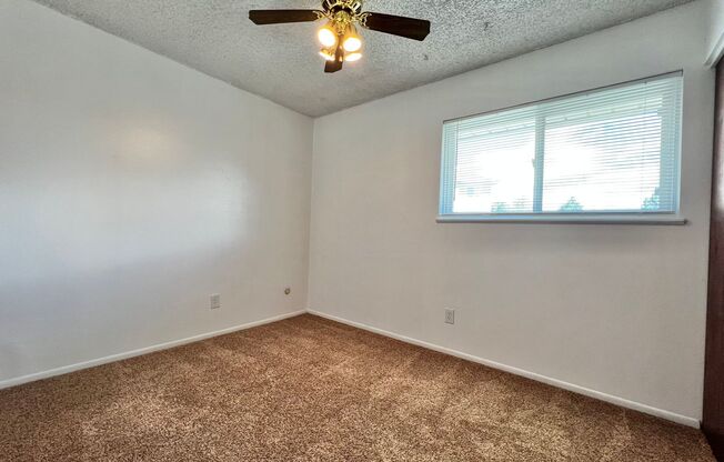 2 beds, 1 bath, 715 sqft, $995, Unit A8