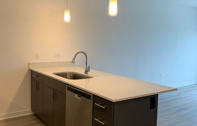 1 bed, 1 bath, 739 sqft, $2,195, Unit 409