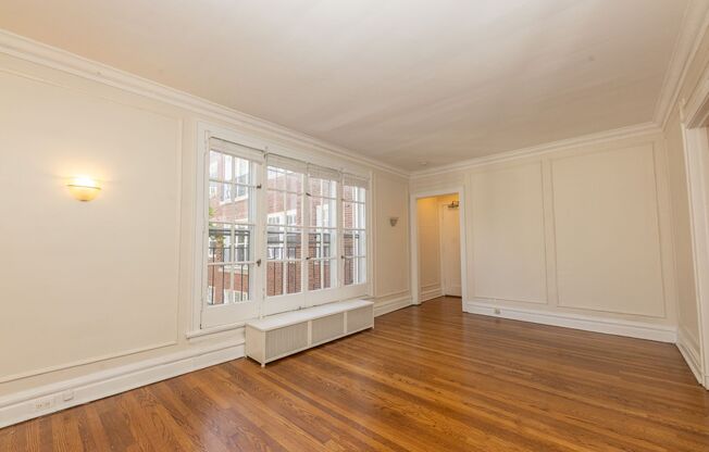 1 bed, 1 bath, 595 sqft, $1,395, Unit 1010-2N