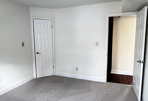 2 beds, 2 baths, 1,017 sqft, $1,900, Unit 1003 G #3B