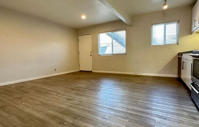 1 bed, 1 bath, 600 sqft, $1,995