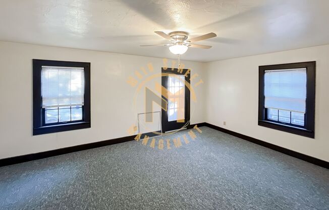 3 beds, 1.5 baths, $1,495, Unit 1120