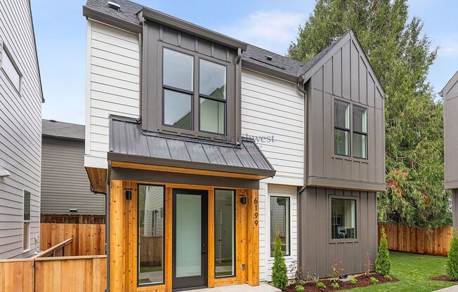 MODERN LUXURY HOME IN UNIVERSITY PARK | 2 BEDROOMS | 2.5 BATHROOMS