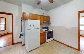 3 beds, 1 bath, 1,380 sqft, $3,000, Unit 2