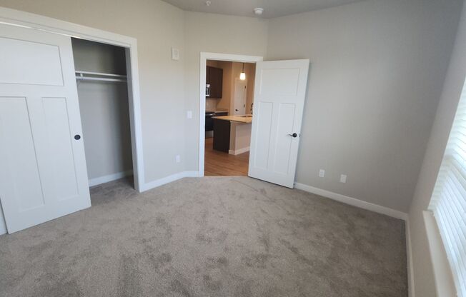 2 beds, 2 baths, 1,124 sqft, $1,795, Unit 880-201