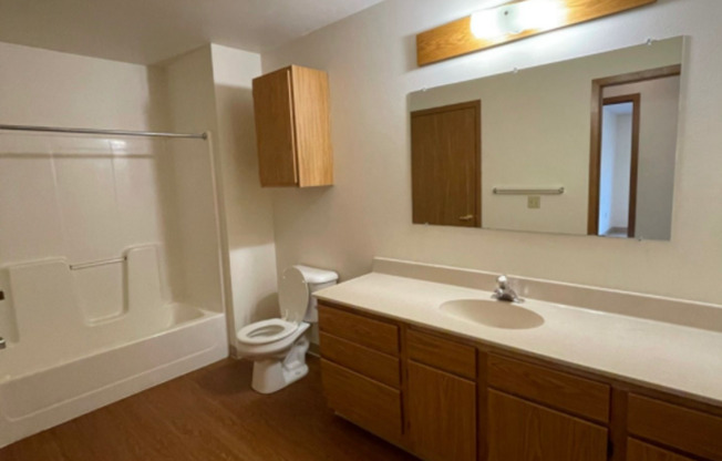 2 beds, 1 bath, 1,000 sqft, $975, Unit TE218X-218