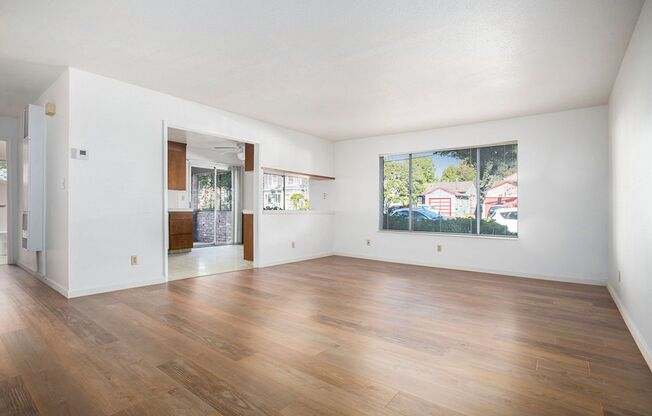 2 beds, 1 bath, $2,550, Unit 1415 Morton St. #A