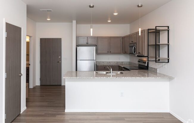 1 bed, 1 bath, 707 sqft, $1,515, Unit 214