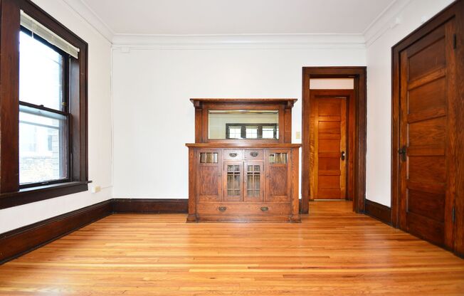 1 bed, 1 bath, 410 sqft, $985, Unit 3 - 31