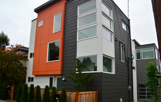 Modern & Immaculate 3 Bed Ballard Home For Lease!