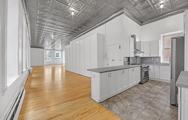 78 GRAND ST