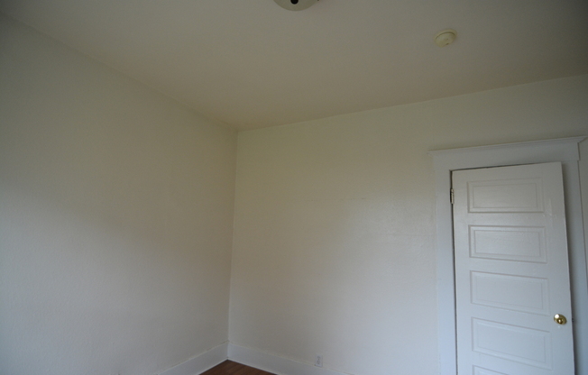 2 beds, 1 bath, 650 sqft, $1,495, Unit 12