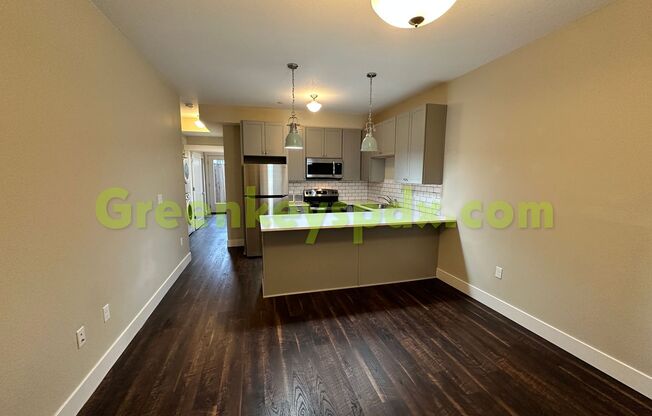 1 bed, 1 bath, 700 sqft, $1,395, Unit 102