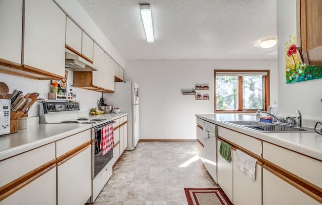 700 8th St SE
