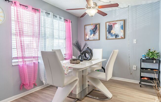 2 beds, 1 bath, 950 sqft, $1,150, Unit 9b-167