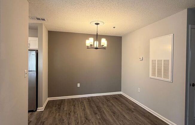 3 beds, 2 baths, 1,070 sqft, $1,495, Unit 2330F