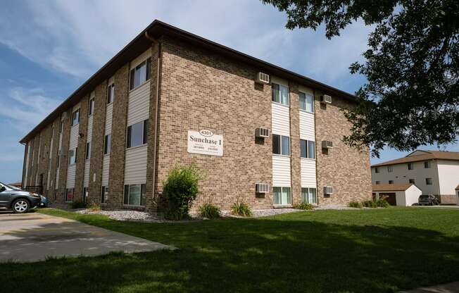 Fargo, ND Sunchase Apartments, The exterior of the sunchase apartments