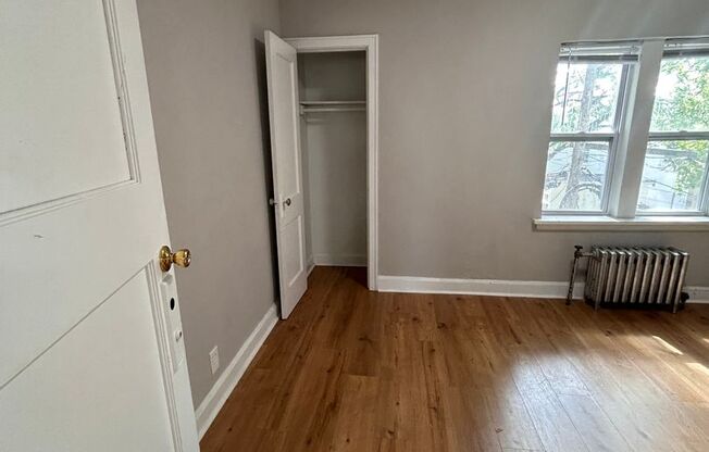 1 bed, 1 bath, $1,050, Unit 221
