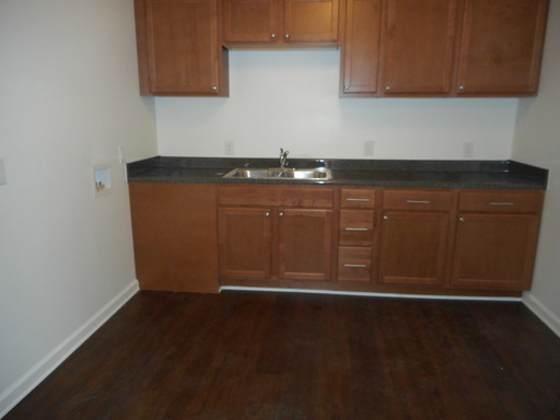 2 bedroom 1.5 bathroom townhouse