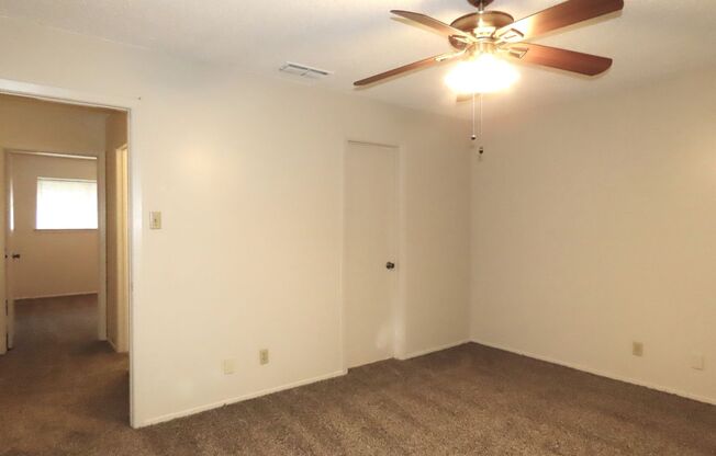 2 beds, 1.5 baths, $1,100, Unit APARTMENT # 3