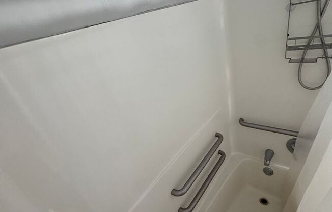 1 bed, 1 bath, $925, Unit 1726-01