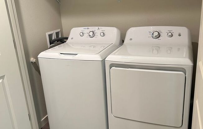 2 beds, 2.5 baths, 1,268 sqft, $1,850, Unit #39