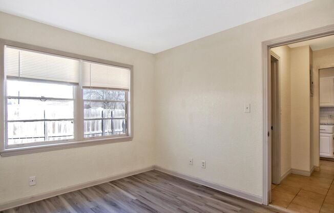 1 bed, 1 bath, 600 sqft, $775, Unit 3864 N. Oliver St.