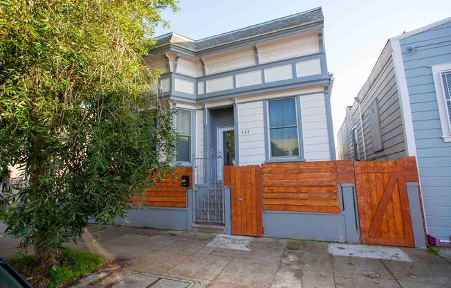 Charming Oceanveiw Renovated Single-Family House 4Br3Ba!