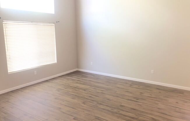 SUMMERLIN  2-STORY HOME  4 BEDROOM 3 BATH  W/ LOFT AND DEN ENCLOSED DEN AREA