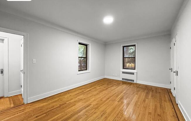 1685 E 5 ST