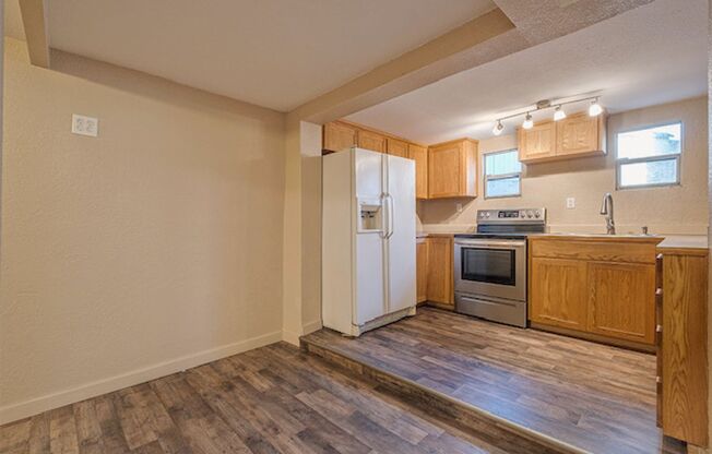 Studio, 1 bath, 625 sqft, $1,100, Unit 22045  lower unit