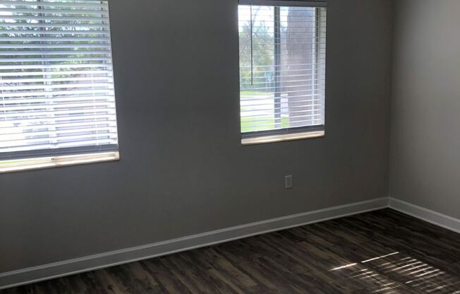 1 bed, 1 bath, 650 sqft, $1,299, Unit 17