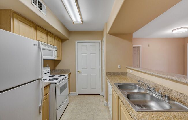 2 beds, 2 baths, 1,036 sqft, $1,500, Unit Badura Ave W. 8000 #2082