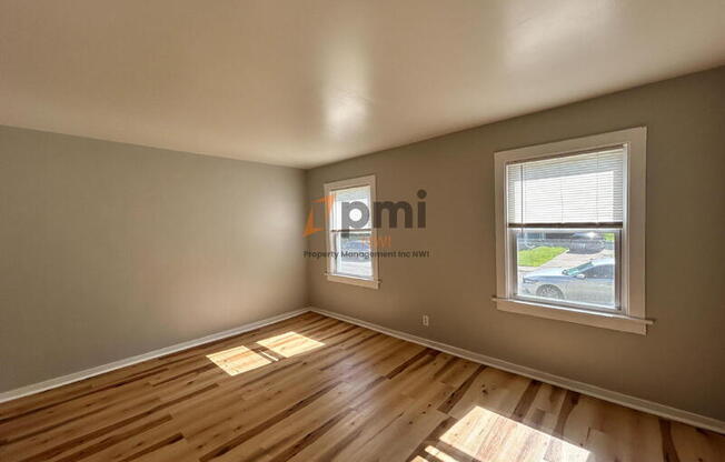 6136 6138 RAY AVE